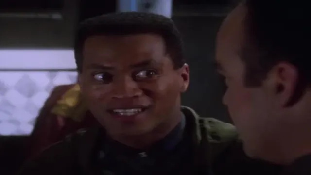 Кадры из сериала Вавилон 5 (1994)