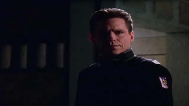 Кадры из сериала Вавилон 5 (1994)