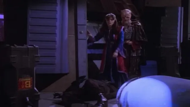 Кадры из сериала Вавилон 5 (1994)